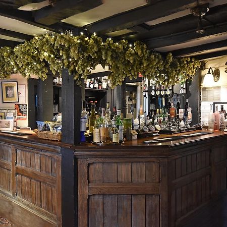 The Old Black Lion Hay-On-Wye Εξωτερικό φωτογραφία