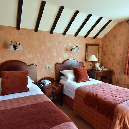 The Old Black Lion Hay-On-Wye Εξωτερικό φωτογραφία