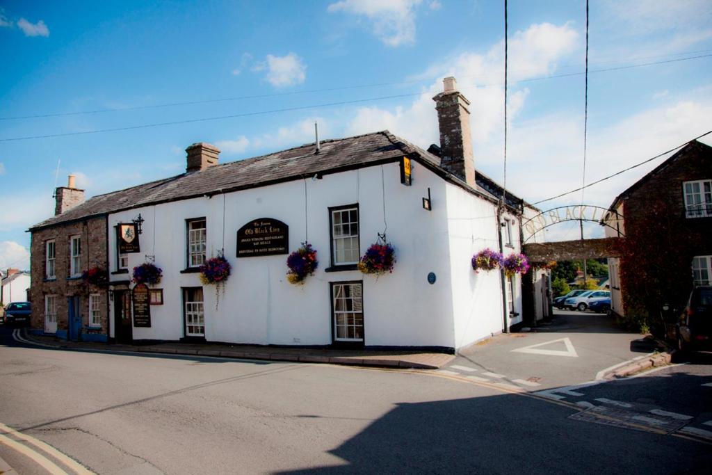 The Old Black Lion Hay-On-Wye Εξωτερικό φωτογραφία