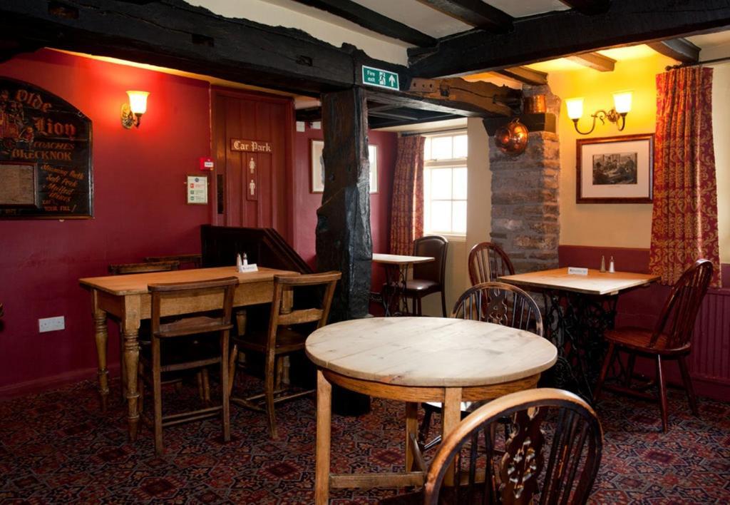 The Old Black Lion Hay-On-Wye Εξωτερικό φωτογραφία