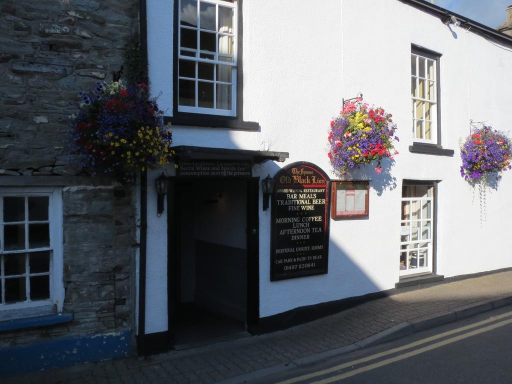 The Old Black Lion Hay-On-Wye Εξωτερικό φωτογραφία
