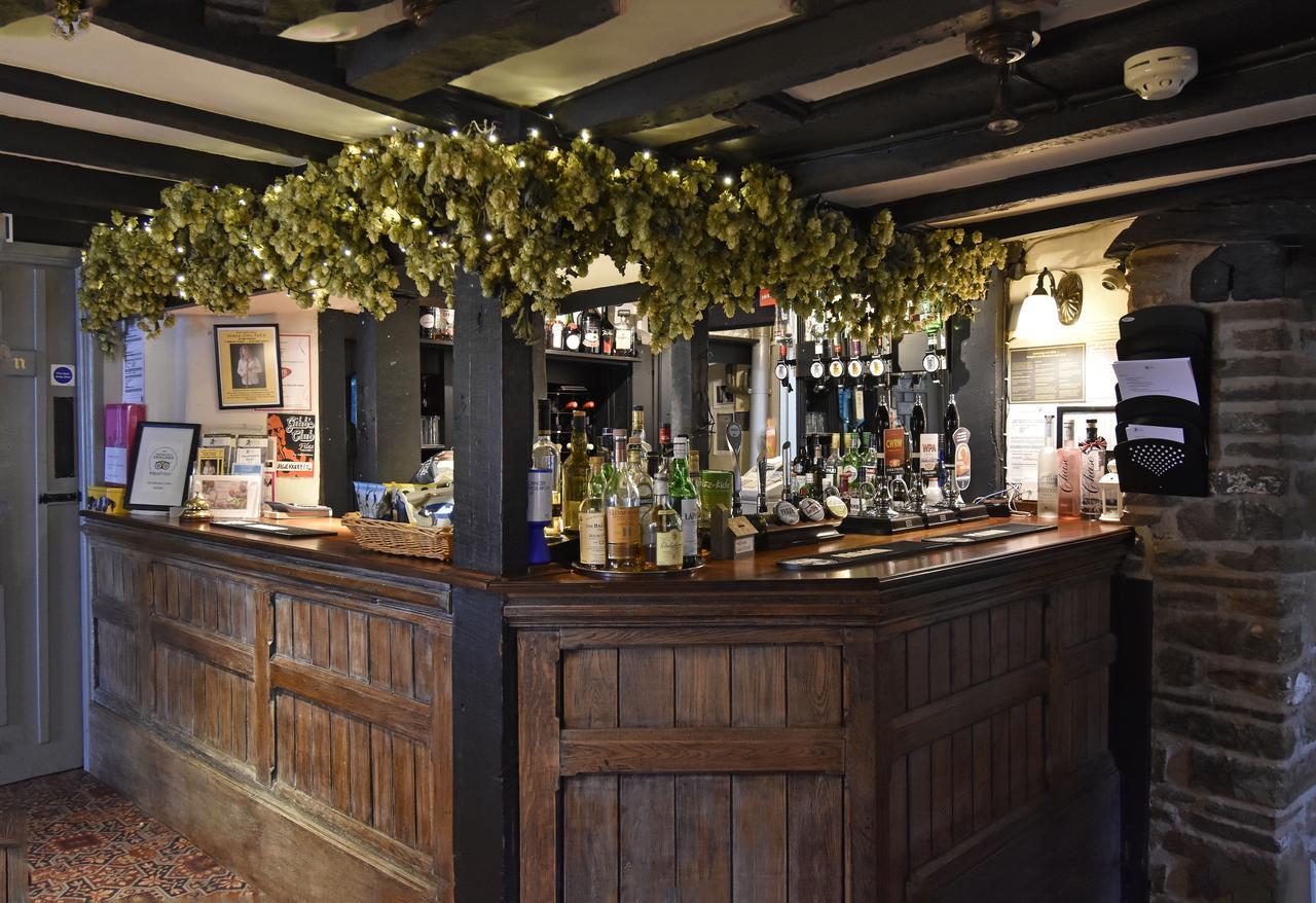 The Old Black Lion Hay-On-Wye Εξωτερικό φωτογραφία